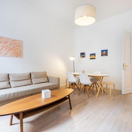 Modernes Apartment Im Charmanten Cottage Viertel Vienna Exterior photo