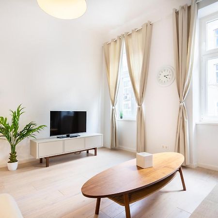 Modernes Apartment Im Charmanten Cottage Viertel Vienna Exterior photo